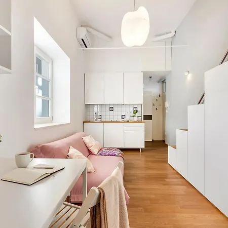 Apartment Modern In The Heart Of Old
